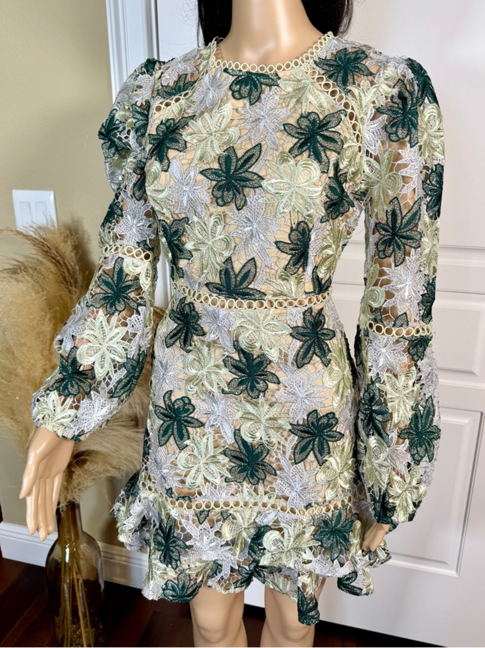 GREEN AND CREAM LONG SLEEVE FLORAL MINI DRESS WITH CROCHET AND LACE DETAILS - Picture 7 of 13